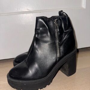 Steve Madden Black Chunky Heel Boots